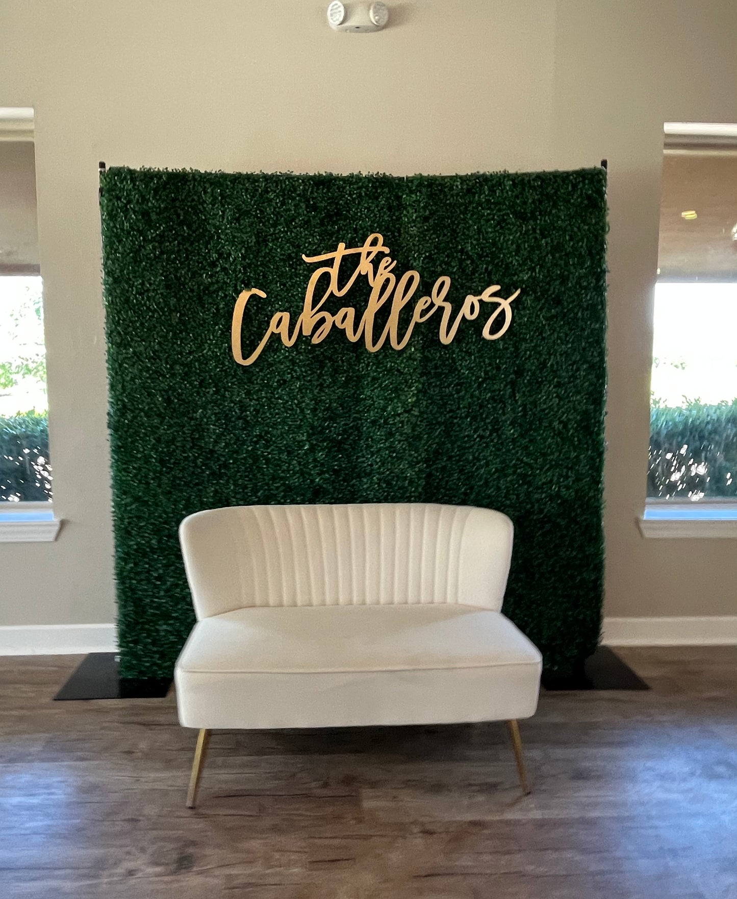 Hedgewood Boxwood Background ~ Rental